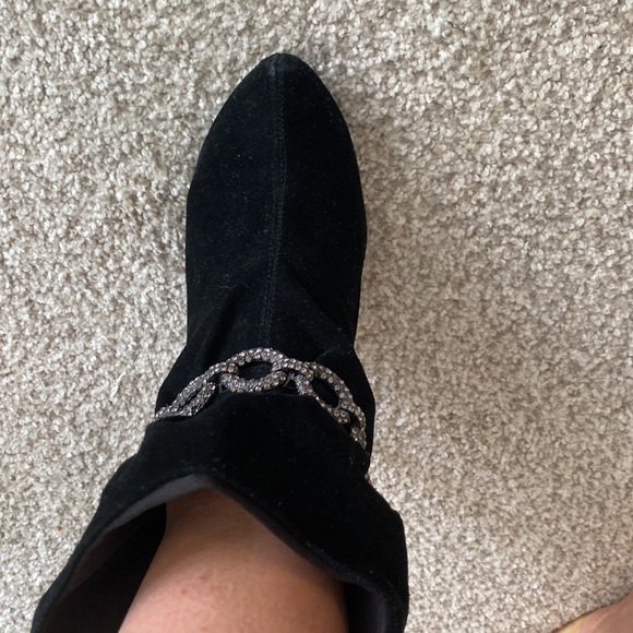 ankle stylish booties, heels, decoration - Picture 5 of 11